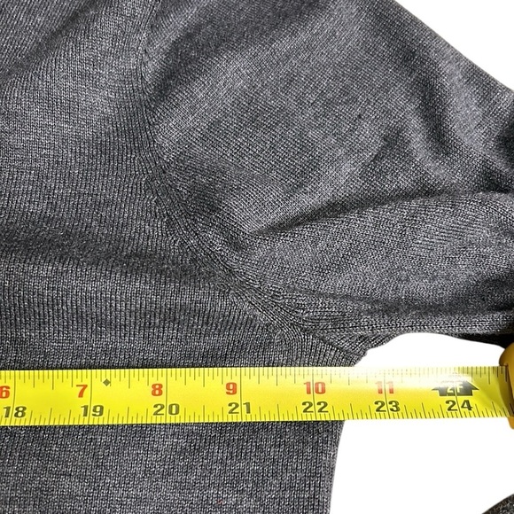 RW & CO Sweater ,men XL ,silk ,cotton …blend ,trim ,Vneck, multimedia ,office - Picture 6 of 10